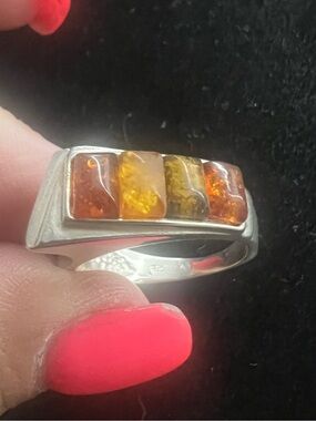 925 STERLING SILVER AMBER RING. SIZE 7.75 VINTAGE